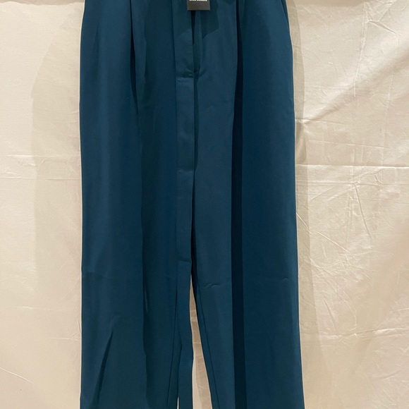 Club Monaco cropped pants. - Picture 1 of 1